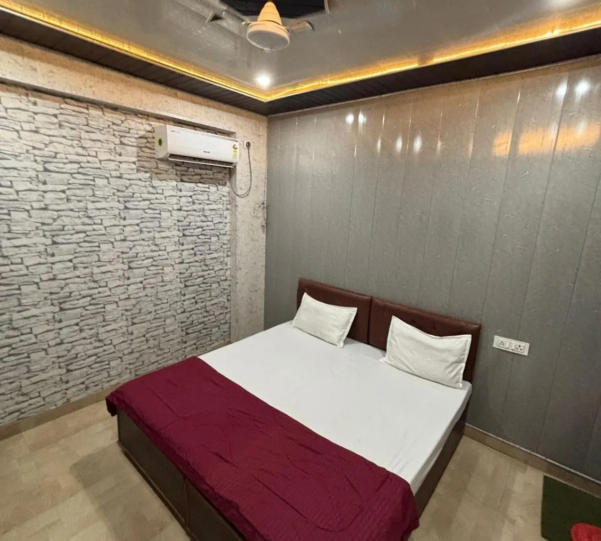 Adrija Guest House Varanasi 0*,